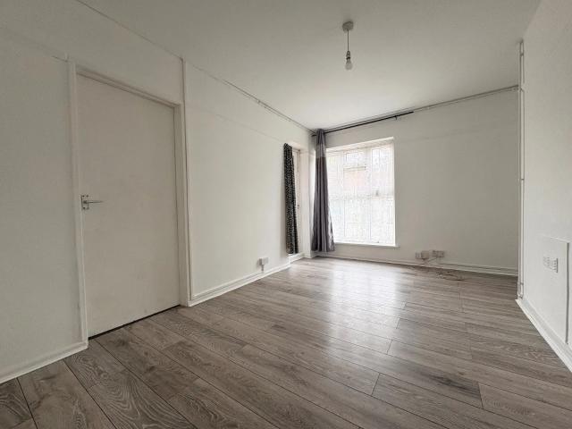 Flat for rent in Higham Hill, Greater London