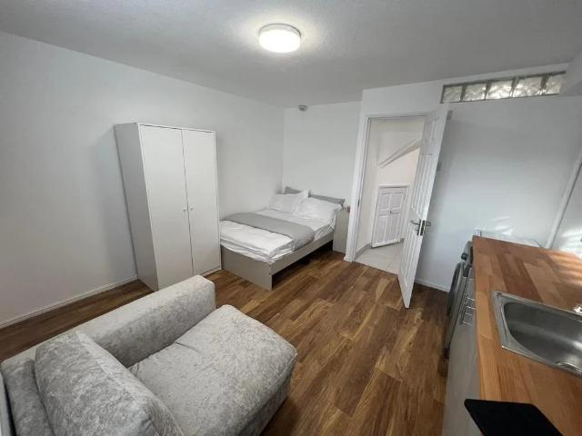 Flat for rent in Totteridge, Greater London