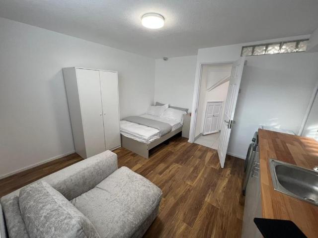 Flat for rent in Totteridge, Greater London