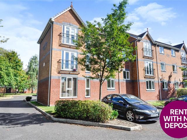 Flat for rent in Cheadle Hulme, Stockport