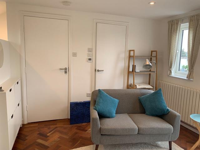 Flat for rent in Bowes Park, Greater London