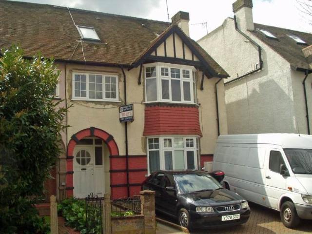 Flat for rent in Dollis Hill, Greater London