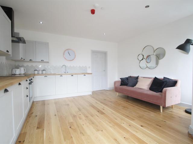 Flat for rent in Saltmead, Falcon Lodge