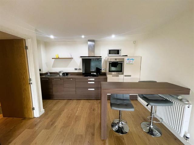 Flat for rent in Edenthorpe, South Yorkshire