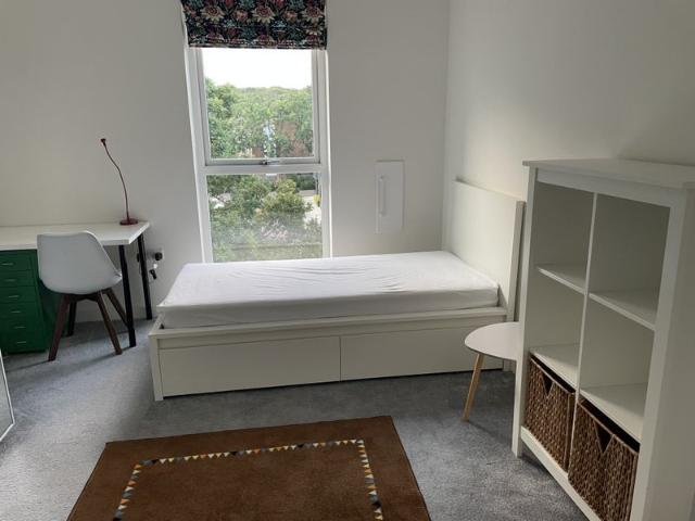 Flat for rent in Highams Park, Greater London