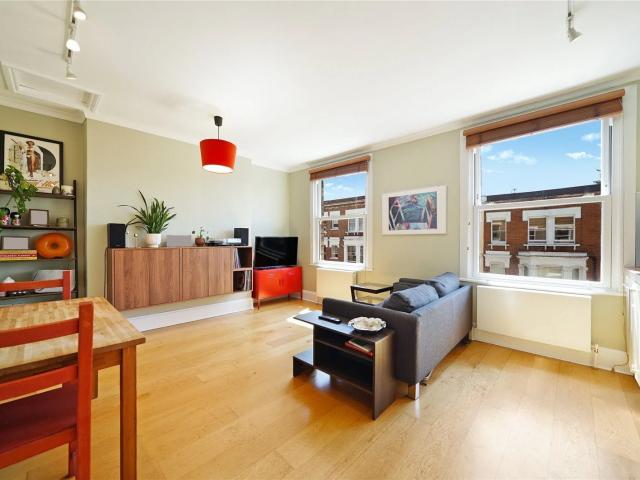 Flat for rent in Kilburn, Greater London