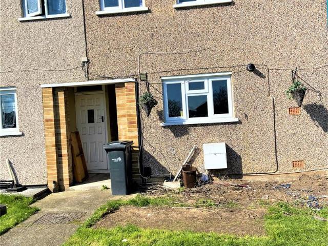 Apartment for rent in Carterhatch, Greater London