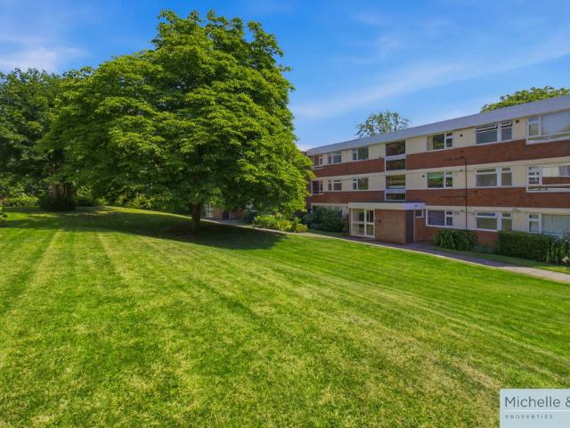 Flat for rent in Park Central, Birmingham