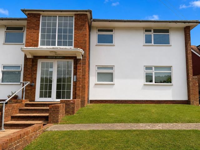 Flat for rent in Mile Oak, Brighton & Hove