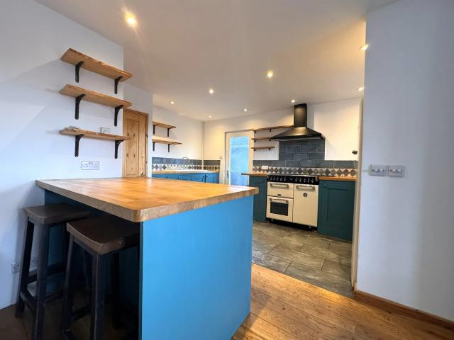 Flat for rent in Holtsfield, Manselfield