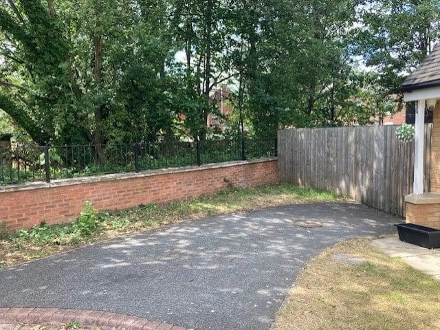 Flat for rent in Wakefield, Flanshaw