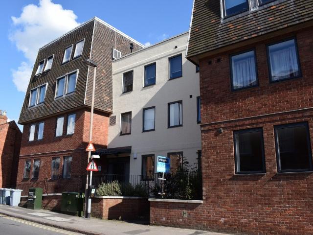 Flat for rent in Alverton, East Midlands