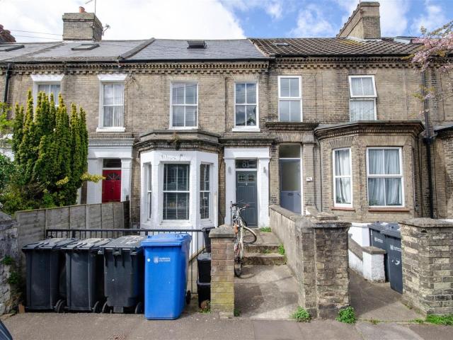 Flat for rent in Heigham Grove, East Bank