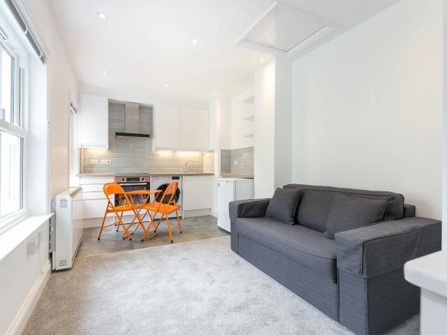 Flat for rent in London Borough of Camden, Greater London