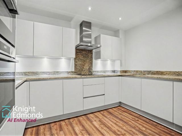 Flat for rent in Ringlestone, Midway