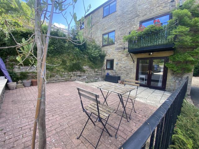 Flat for rent in West Coker, Somerset