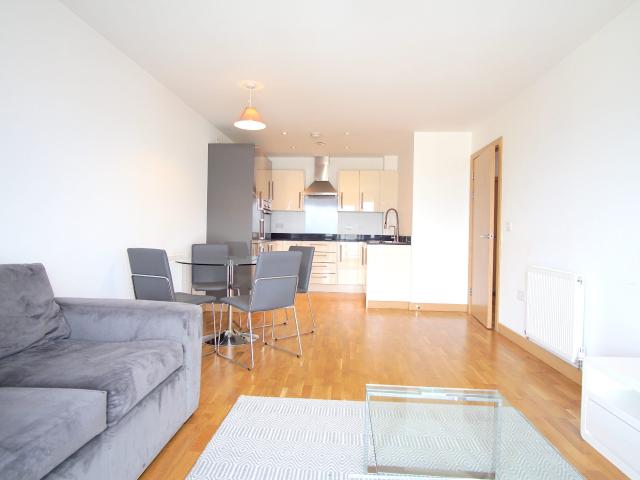 Flat for rent in Monks Orchard, Kent
