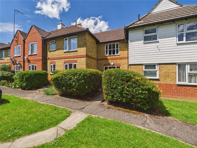 Flat for rent in Mile End, Fordham Heath
