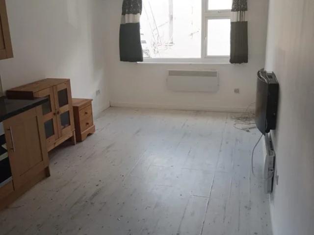 Flat for rent in Brompton, Gillingham