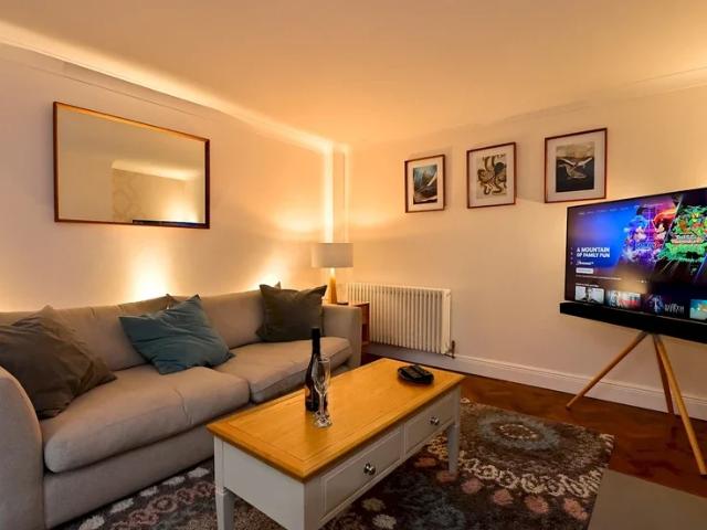 Flat for rent in Ultra Pontem, Newport