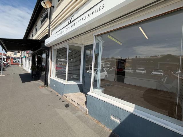 Flat for rent in Heswall, Wirral
