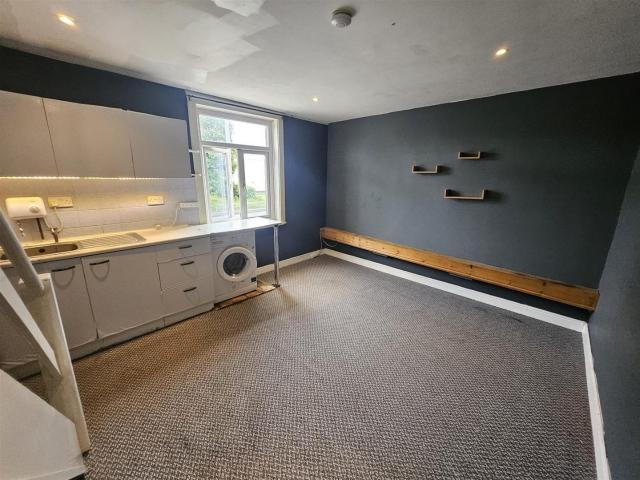 Flat for rent in Lee Bank, Greater Manchester