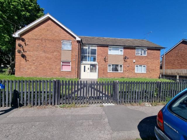 Flat for rent in Rossmore, Cheshire