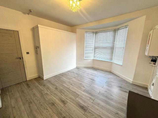 Flat for rent in Okus, Swindon
