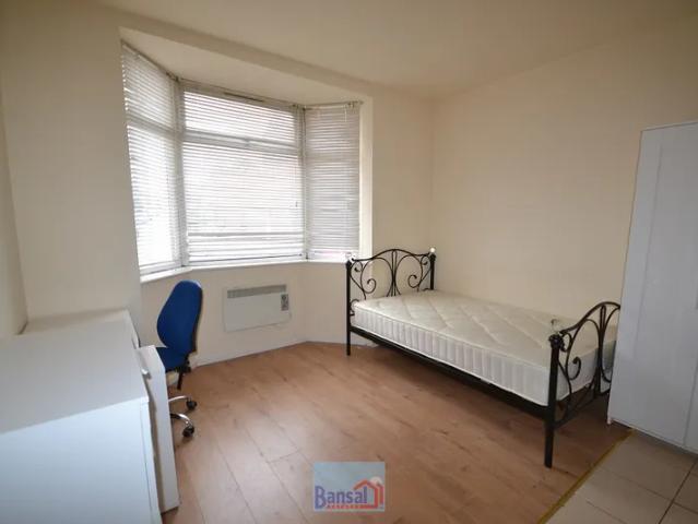 Flat for rent in Spon End, West Midlands
