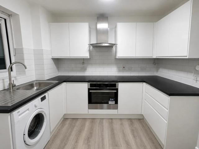 Flat for rent in Burnham, Slough