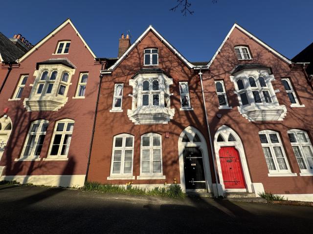 Flat for rent in Mount Wise