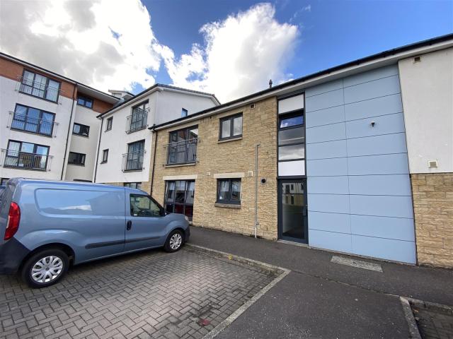 Flat for rent in Muirton, Perth