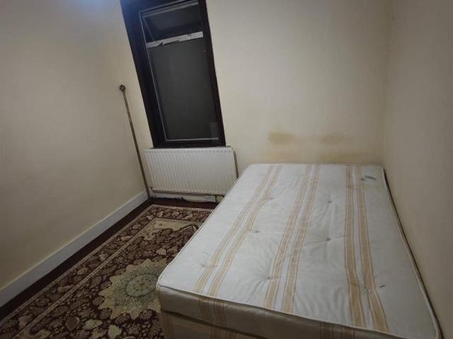 House for rent in Plashet, Greater London