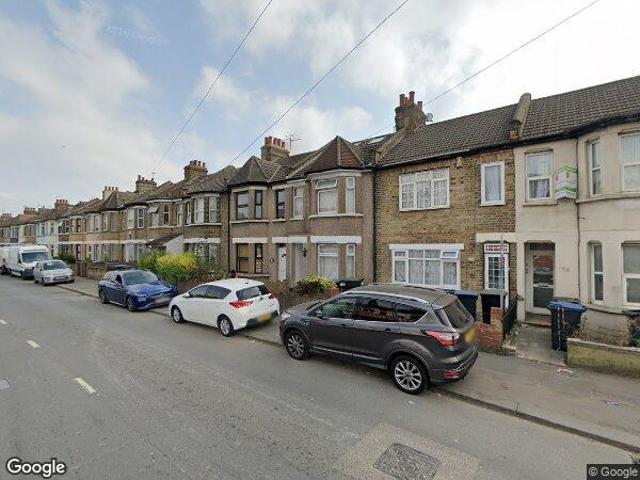 Flat for rent in Lower Edmonton, Greater London