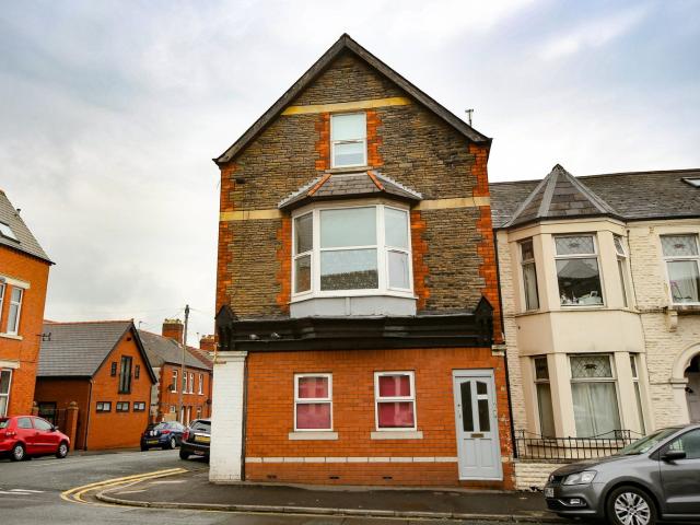 Flat for rent in Falcon Lodge, Wales