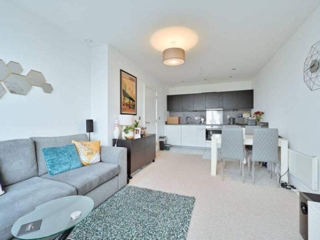 Flat for rent in Corner Hall, Dacorum