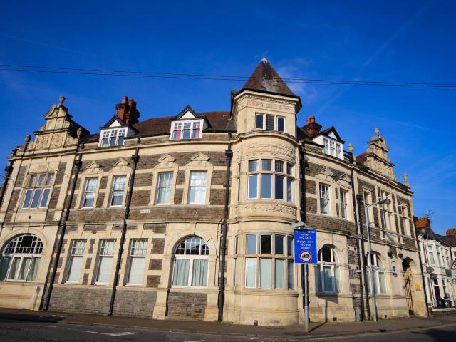 Flat for rent in Pengam Green, Falcon Lodge