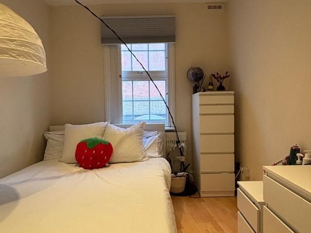 Flat for rent in South Hackney, Greater London