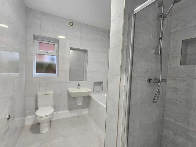 Flat for rent in The Polygon, City Of Southampton