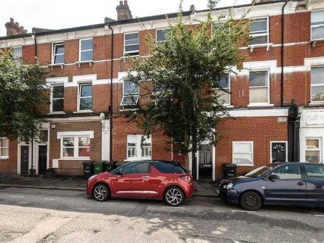 Flat for rent in Streatham Hill, Greater London