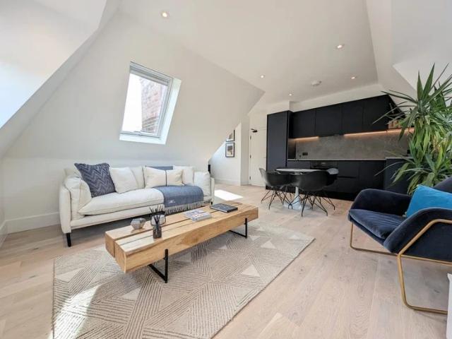 Flat for rent in Fallow Corner, Greater London