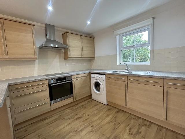 Flat for rent in Poulton, Bebington