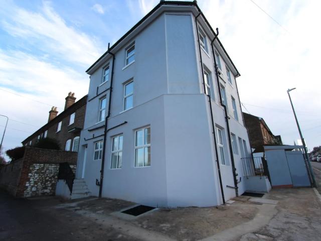 Flat for rent in Midway, Kent