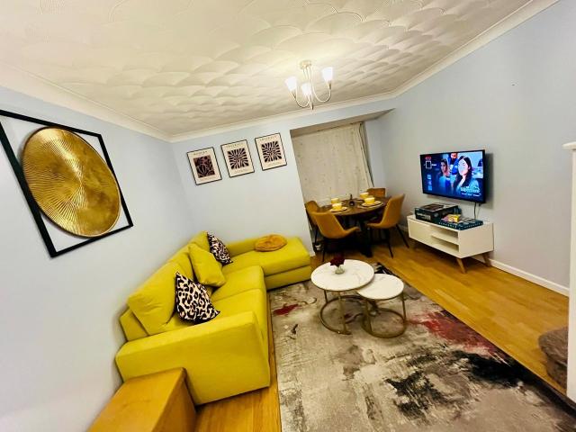 Flat for rent in Marsh Farm