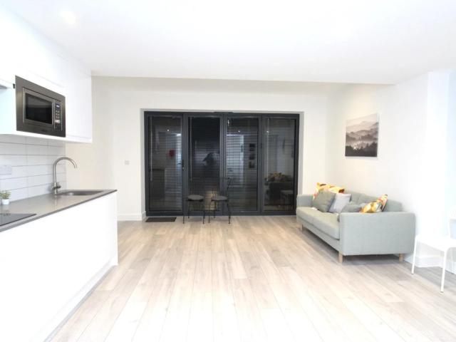 Flat for rent in Stroud Green, Greater London