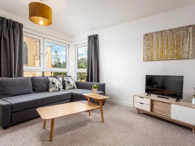 Flat for rent in Altonhill, Crookedholm