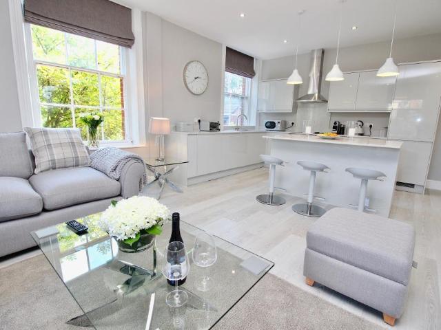 Flat for rent in Stone, Baswich