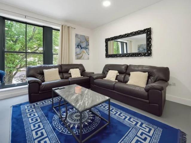Flat for rent in Cardiff Bay, Falcon Lodge