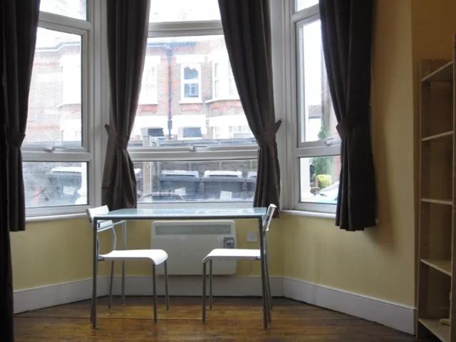 Flat for rent in London Borough of Barnet, Greater London