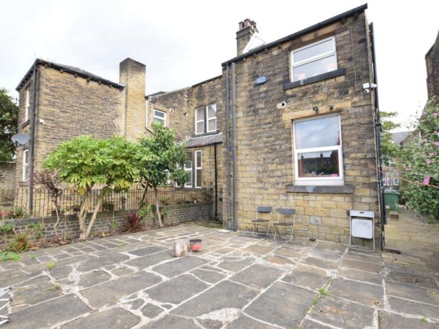 Flat for rent in Highfields, Huddersfield
